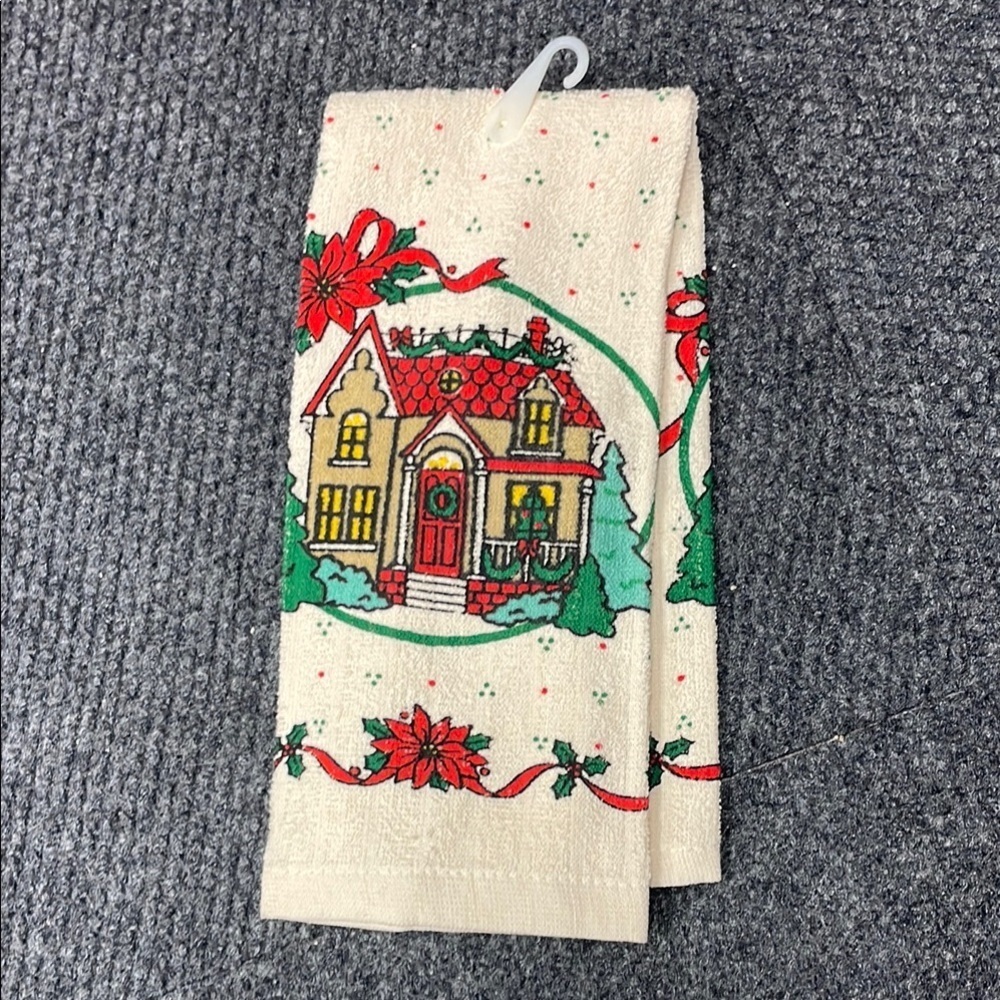 Vintage 1989 Christmas Kitchen Towel Holiday KMart Wreath Garland Poinsetta